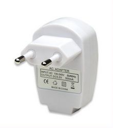 MANHATTAN 401494 :: USB адаптер от 100-240V AC към 5V DC
